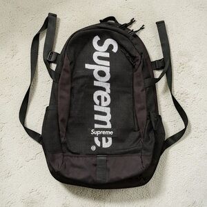 Supreme Mesh Backpack Streetwear - Black